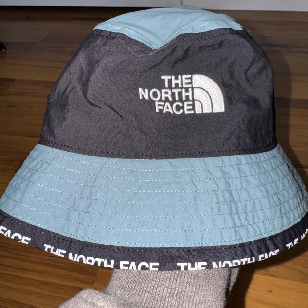 North Face Cypress Bucket Hat Blue Black Logo Unisex S/M Gorpcore Outdoor - Picture 3 of 10